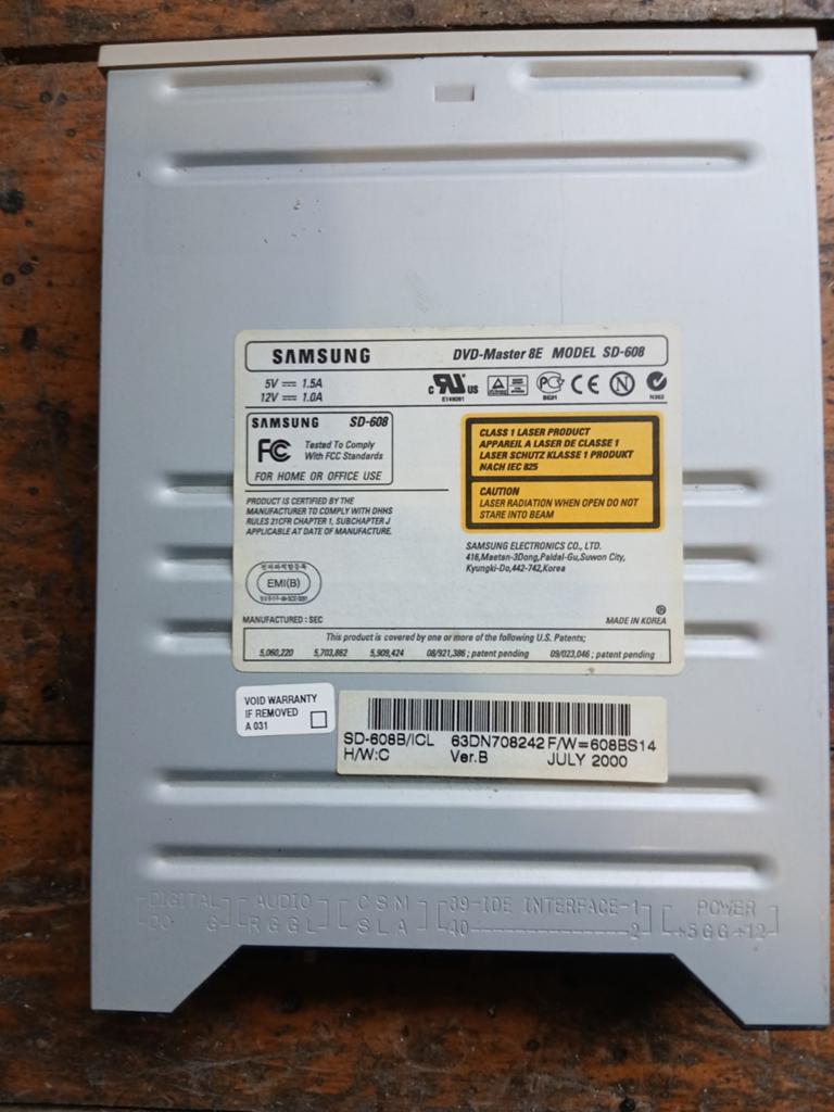 Samsung DVD-Master 8E SD-608 DVD-ROM drive, Computers en Software, Optische drives, 416,Maetan-3Dong,Paldal-Gu,Suwon City,Kyungki-Do,442-742,Korea