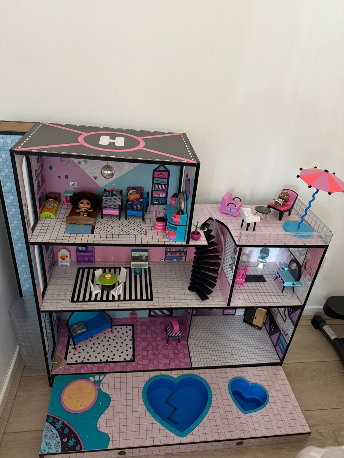 L.O.L. Surprise Poppenhuis te koop, Ophalen, Poppenhuis