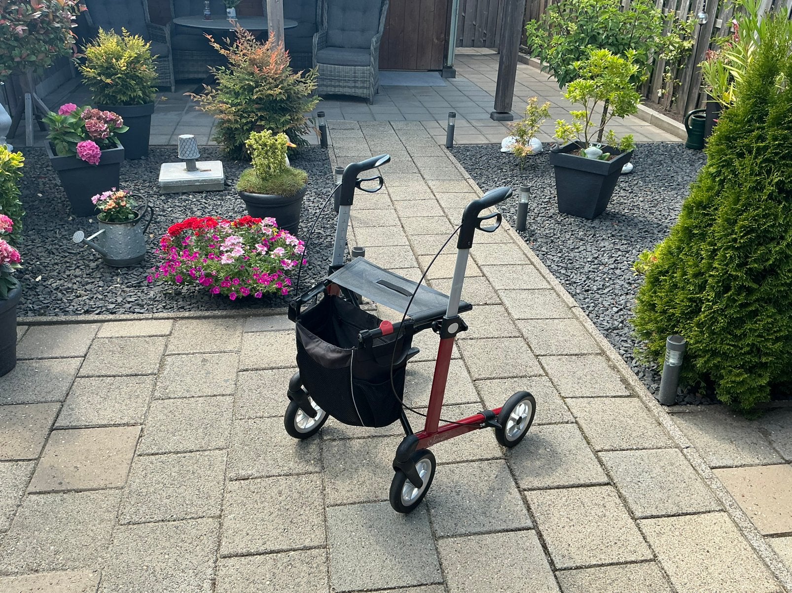 Goede server rollator hier niet mer nodig, Diversen, Rollators, Ophalen, Zo goed als nieuw
