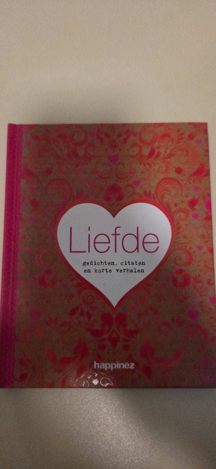 Liefde: gedichten, citaten en korte verhalen - Happinez, Boeken, Ophalen of Verzenden, Zo goed als nieuw, Happinez, Meerdere auteurs