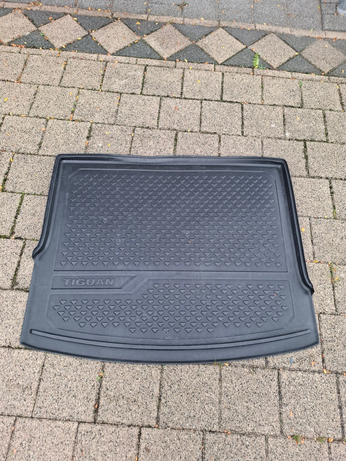 Koffermat Volkswagen Tiguan vanaf 2016, Auto-onderdelen, Ophalen of Verzenden, Gebruikt, Volkswagen