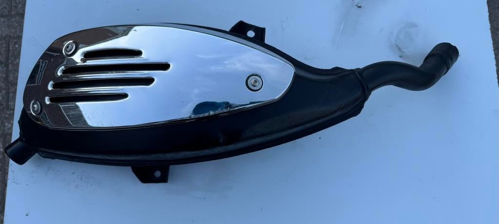 Originele, standaard uitlaat van een Vespa GTS 125/250/300, Ophalen