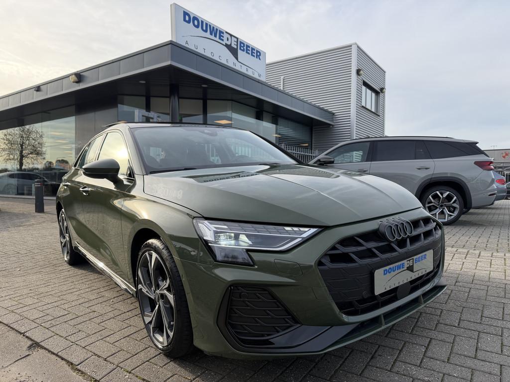 Audi A3 Sportback 40 TFSI e S Line Hybrid Pano-Dak | Matrix, 12 maanden, Stof, 4 cilinders, Bedrijf
