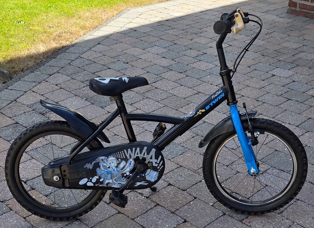 B'Twin PiraBike kinderfiets  16 inch  De fiets is zwart, Ophalen, 16 tot 20 inch, Velgrem, Zo goed als nieuw