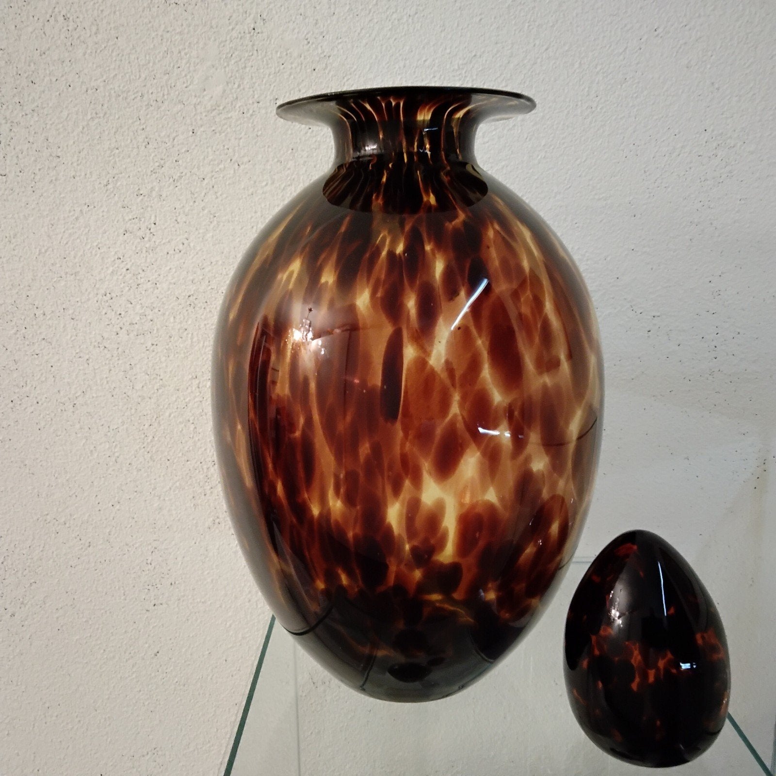 Vintage glazen vaas en ei in schildpadmotief, Antiek en Kunst, Ophalen