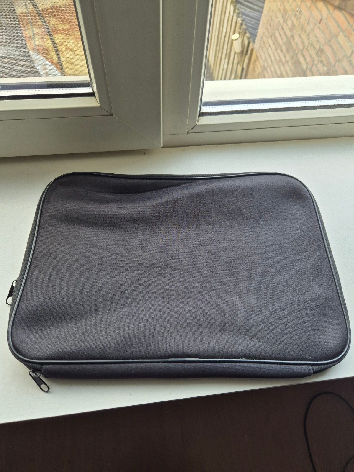 Zwarte laptophoes - Bescherm je laptop stijlvol, Computers en Software, Ophalen of Verzenden, 15 inch, Zo goed als nieuw, Onbekend