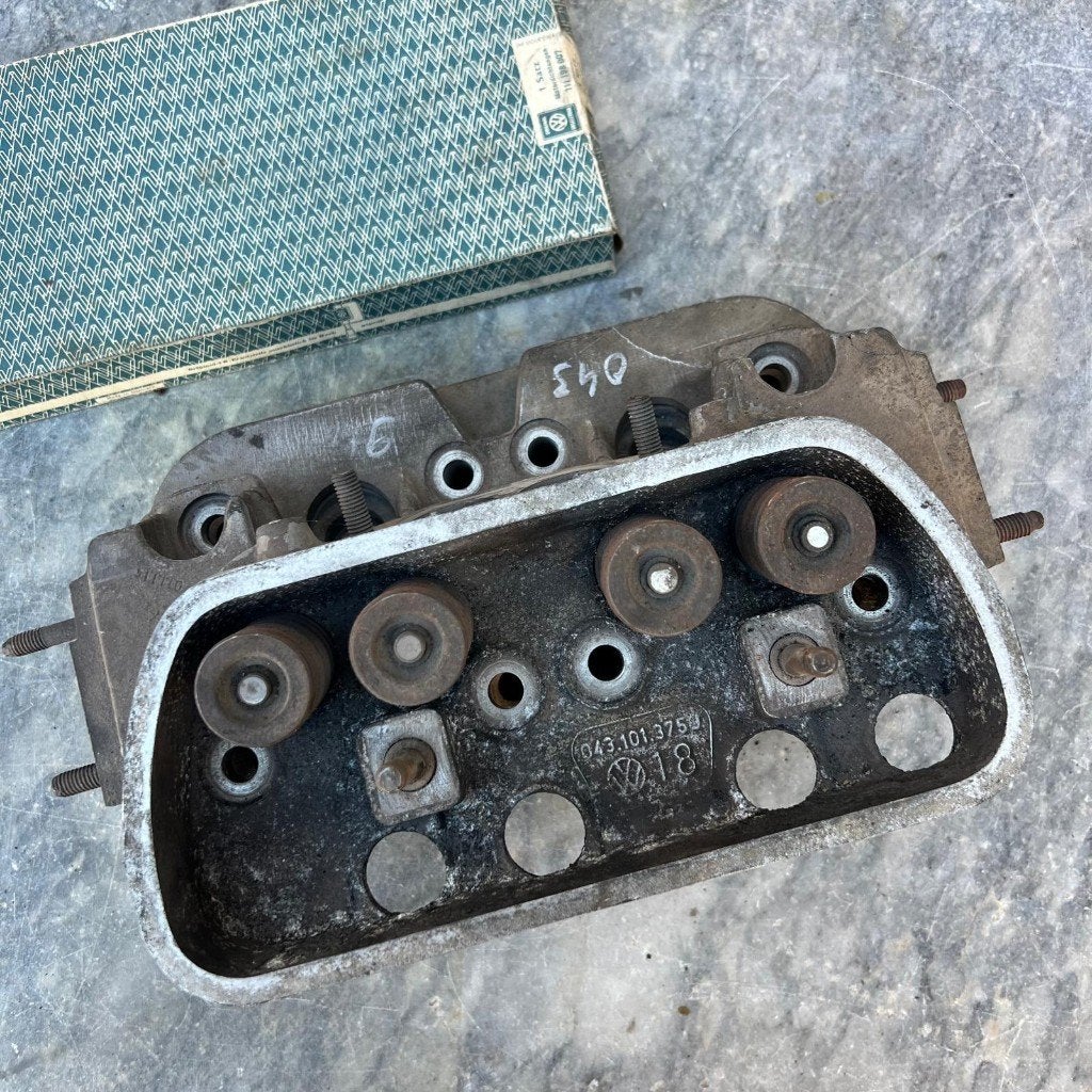 VW 1600 cilinderkop 043101375J, Ophalen of Verzenden, Gebruikt