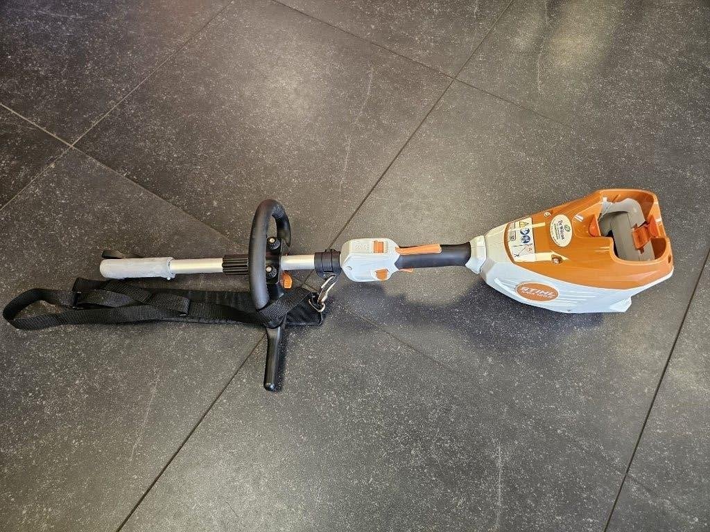 Stihl KMA 120 R, Tuin en Terras, Hand-tuingereedschap, Ophalen, Zo goed als nieuw, Stihl