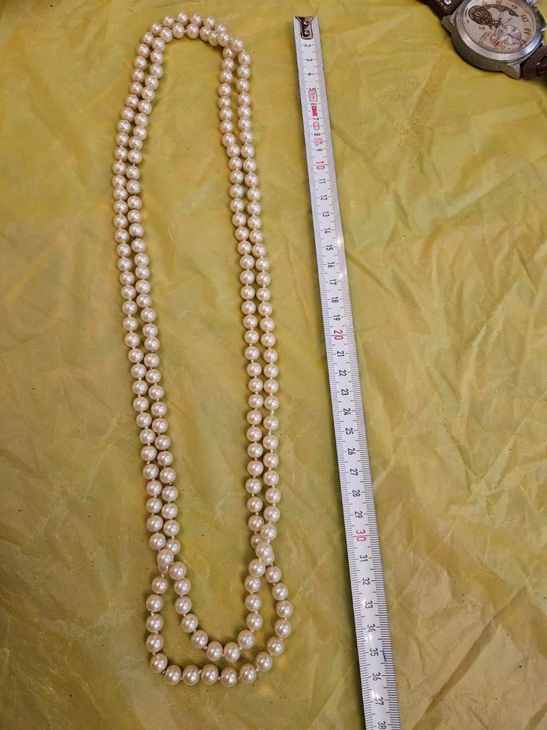 Oude sieraden, waaronder een bedelketting en hartbedel, Overige materialen, Gebruikt, Wit, Ophalen of Verzenden