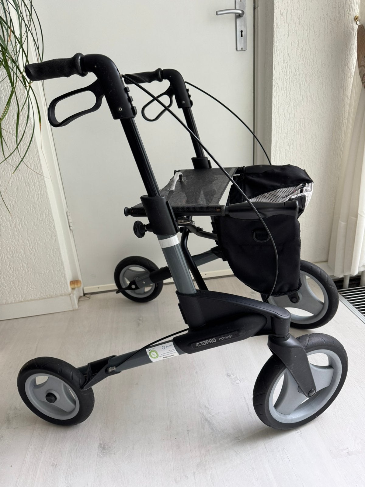 Mooie stevige Topro Olympos Rollator 🔴 lichtgewicht, Diversen, Ophalen, Opvouwbaar, Gebruikt