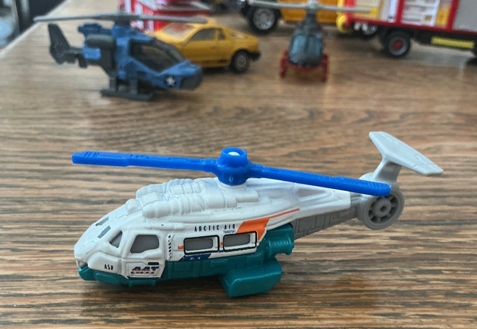 Matchbox Sea Hunter Helikopter   Ice Voyagers Artic Air, Ophalen, Zo goed als nieuw