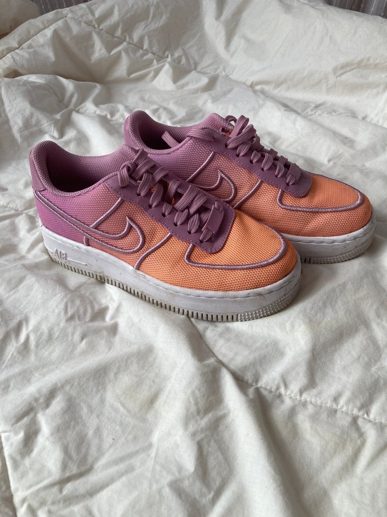 NIKE Air Force 1 oranje/paars - maat 37,5, Kleding | Dames, Schoenen, Nike, Oranje, Ophalen of Verzenden, Sneakers of Gympen