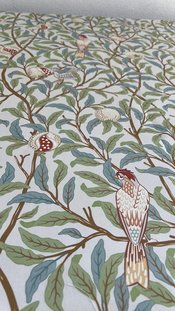 Designer stof in William Morris-stijl, Ophalen of Verzenden, Nieuw, Katoen, 120 cm of meer