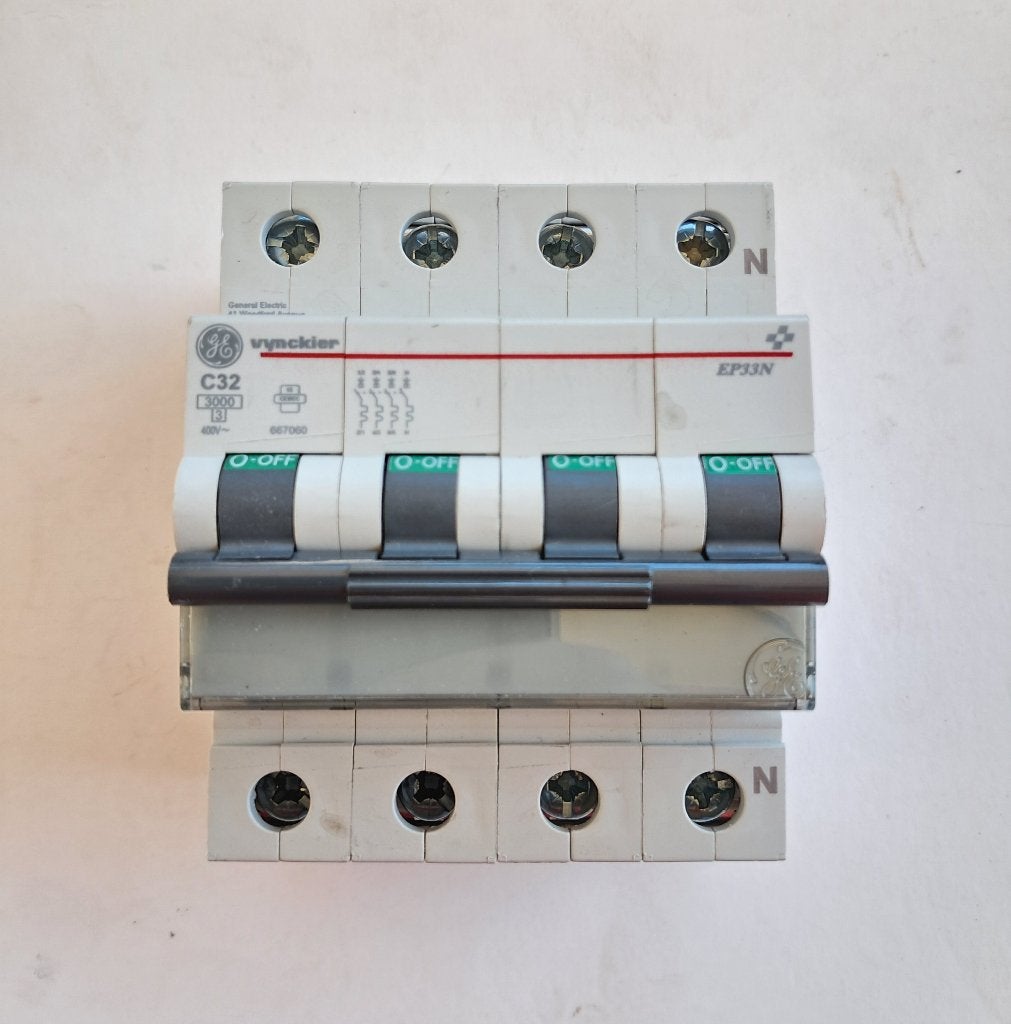 Zekeringsautomaat C32 3P+N, Ophalen of Verzenden, Gebruikt, ABB, Installatieautomaat