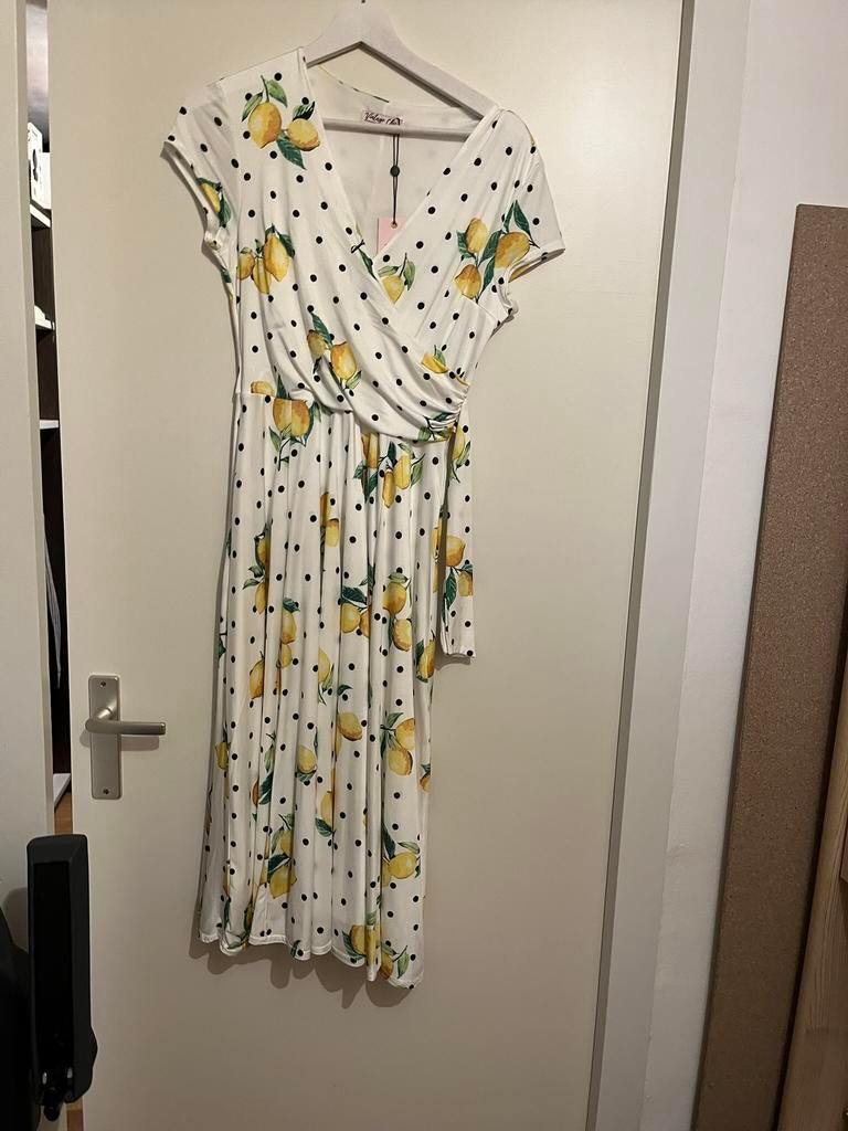 Prachtige jurk  van het merk Vintage Chic ., Kleding | Dames, Maat 38/40 (M), Wit, Nieuw, Ophalen of Verzenden