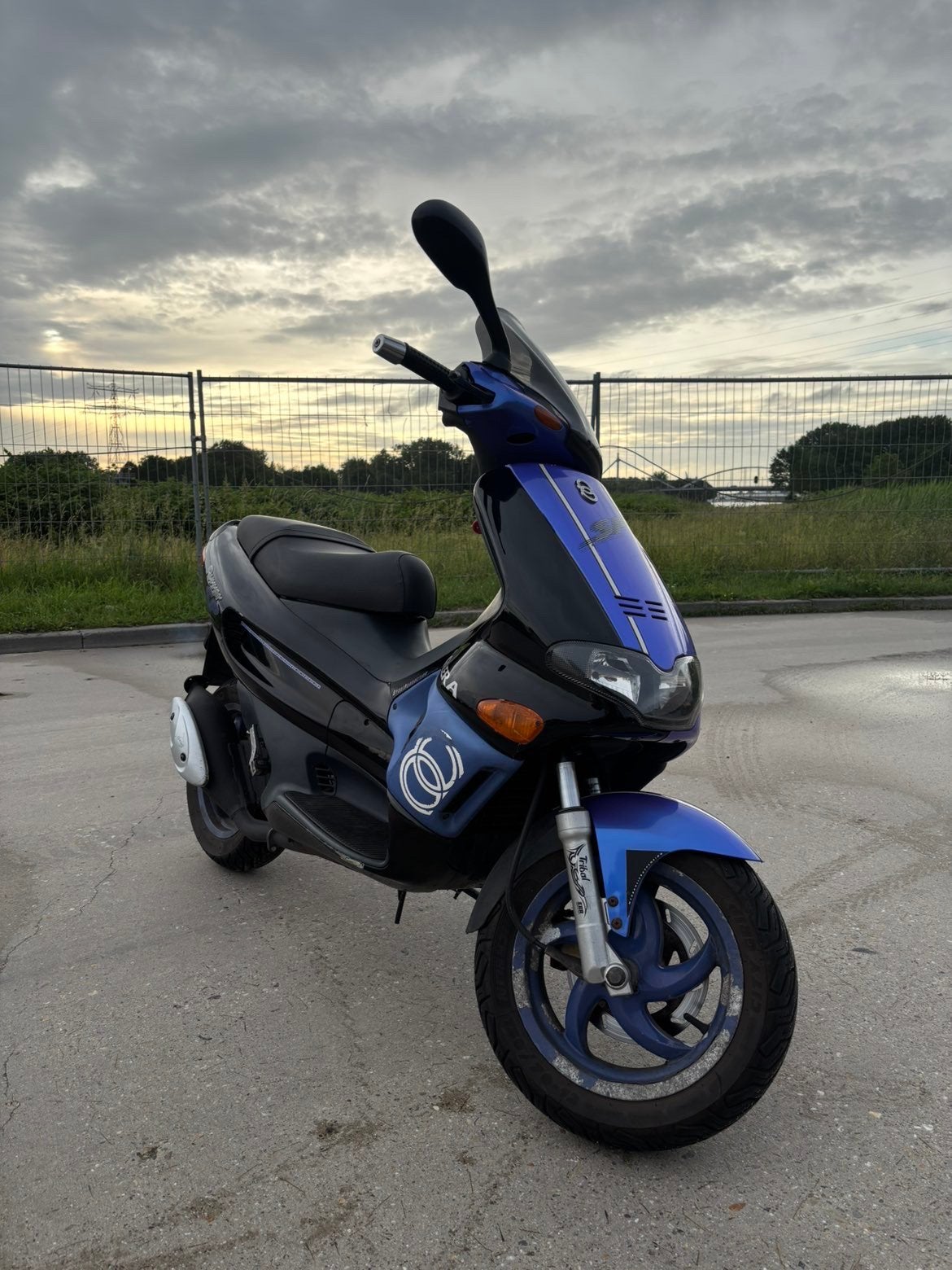 Gilera runner sp DD violet paars, Fietsen en Brommers, Scooters | Piaggio, Ophalen, Overige modellen, Zo goed als nieuw, Benzine