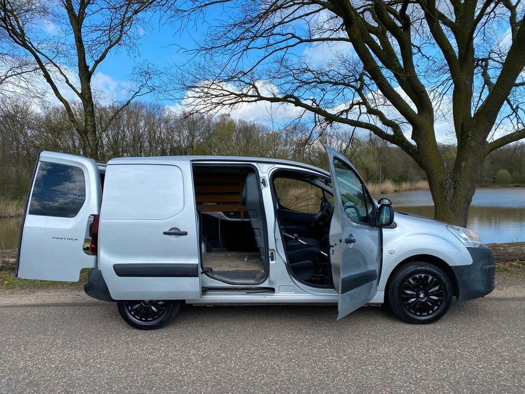 Peugeot Partner GEEN BTW ! Airco122 1.6 BlueHDi 75 L1 Premi, Voorwielaandrijving, Gebruikt, 4 cilinders, 23 km/l