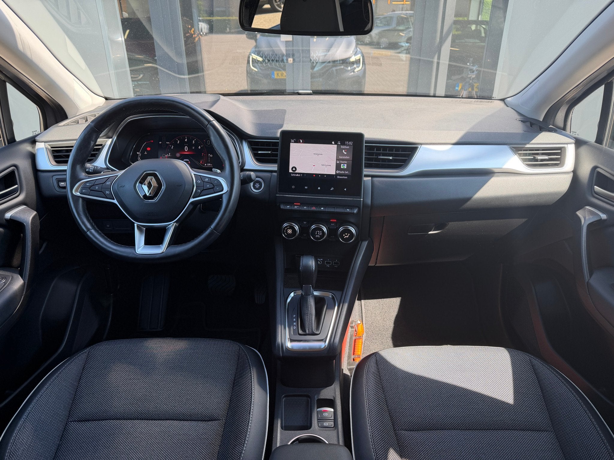Renault Captur TCe 140 Initiale Paris | Voorruitverwarming |, Automaat, Gebruikt, 1273 kg, 4 cilinders