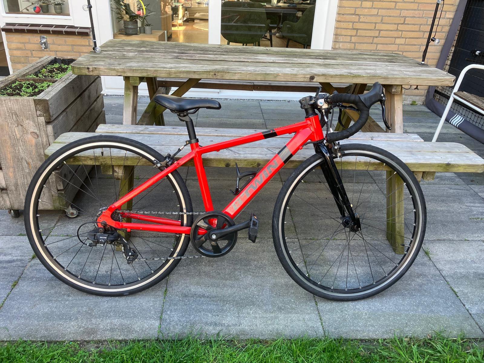 Racefiets decathlon Btwin Triban 100 zo goed als nieuw, Fietsen en Brommers, Minder dan 10 versnellingen, Aluminium, Ophalen, Overige merken