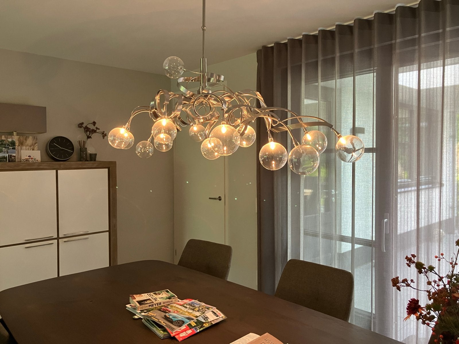 Unieke rvs lamp met handgeblazen glazen bollen voor eettafel, Ophalen, Zo goed als nieuw, Glas, G4