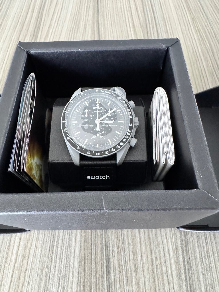 Omega x Swatch Mission to the moon, Sieraden, Tassen en Uiterlijk, Kunststof, Polshorloge, Swatch, Kunststof