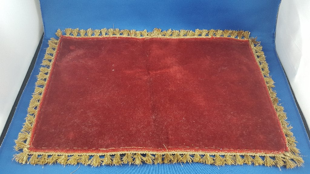 Brocante tafelkleed, tweezijdig, rood en bloemen. 5A5, Huis en Inrichting, Tweedehands verkoop, Tweedehands verkoop, Gebruikt