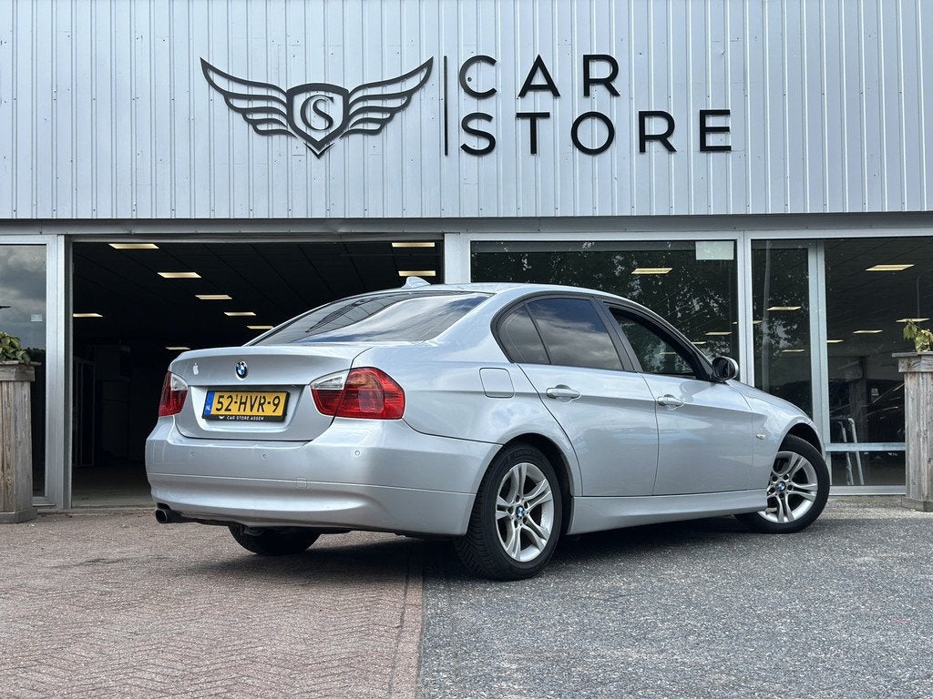 BMW 3 Serie 318i High Executive |AUTOMAAT|CRUISE|CLIMA|ELK.P, Automaat, Achterwielaandrijving, 1365 kg, Parkeersensor