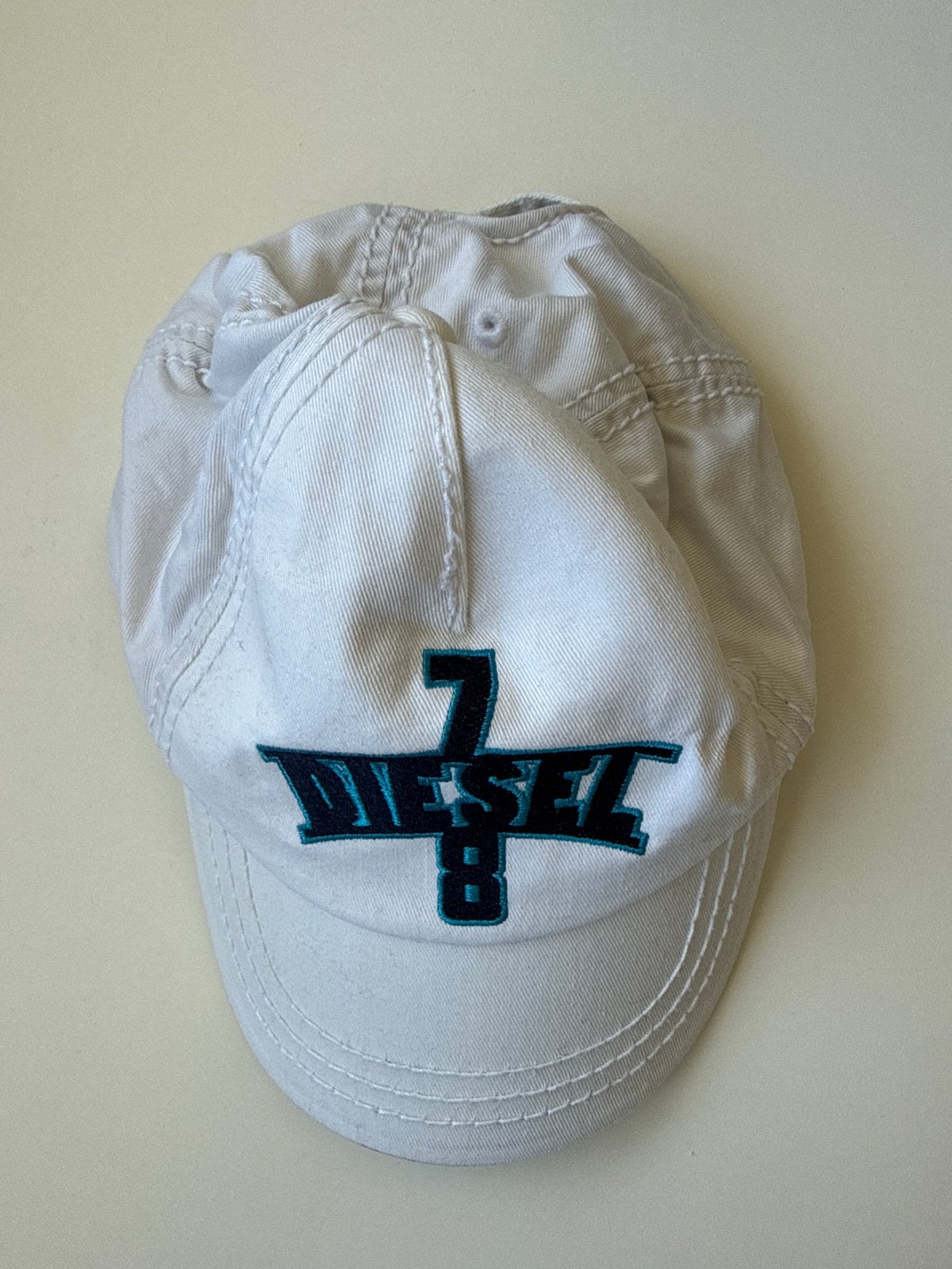 Diesel Pet - Wit met blauw logo, Ophalen of Verzenden, Gedragen, One size fits all, Pet