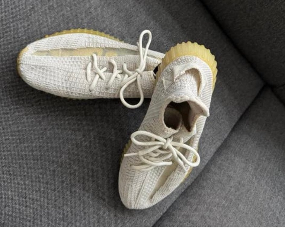 Adidas Yeezy sneakers, Ophalen of Verzenden, Zo goed als nieuw, Overige materialen