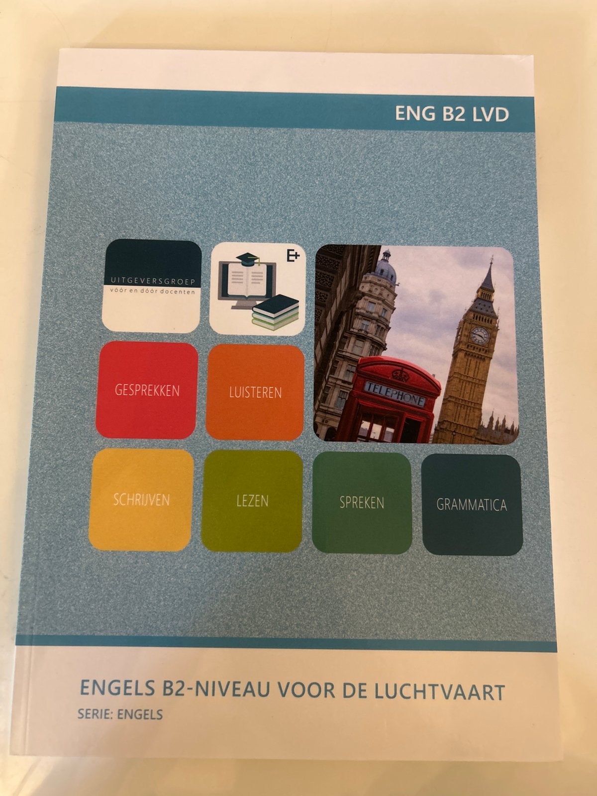 Engels B2-Niveau voor de Luchtvaart - Uitgeversgroep, Boeken, Studieboeken en Cursussen, Ophalen of Verzenden, Zo goed als nieuw
