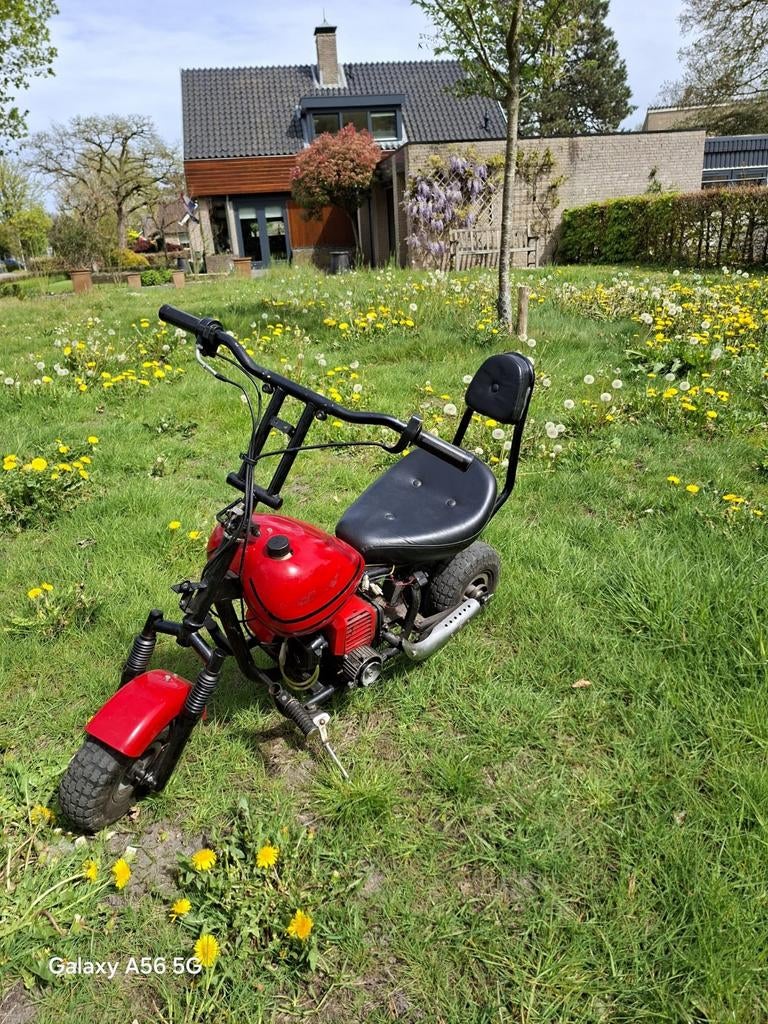 Minibike MOET SNEL WEG!, Fietsen en Brommers, Minibikes, Midibikes en Pitbikes, Zo goed als nieuw, Overige typen, Ophalen of Verzenden
