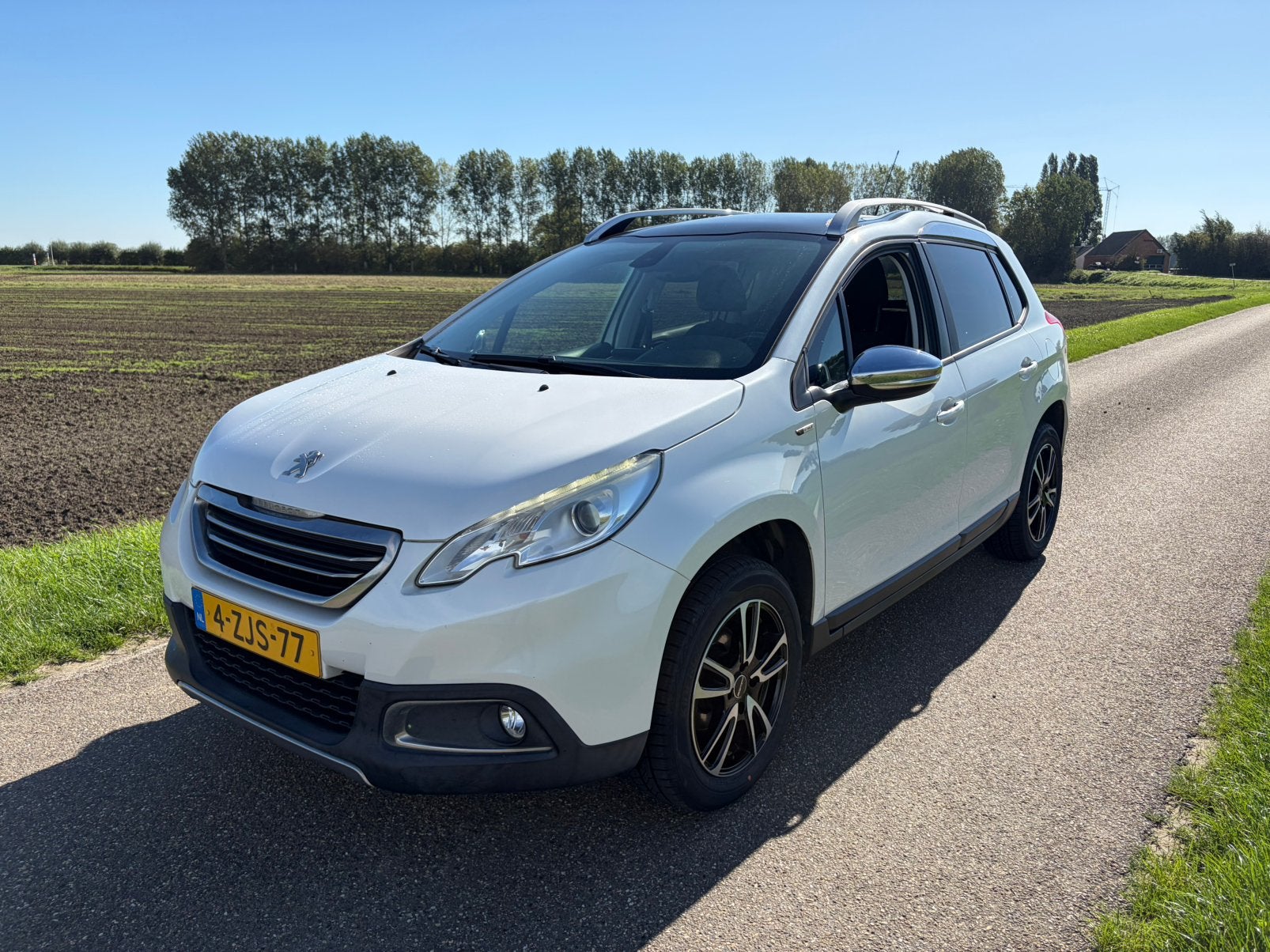 Peugeot 2008 1.2 VTI 60KW/82PK 2015 Wit nieuwe apk!