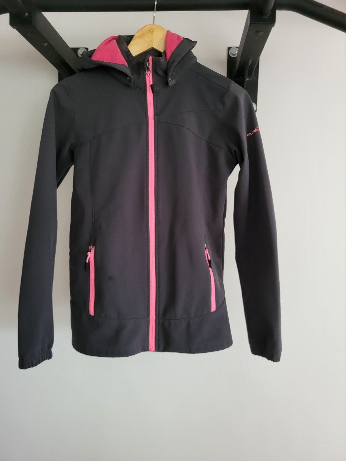 Softshell jas outdoor Wildebeast - maat 176, Meisje, Ophalen of Verzenden, Zo goed als nieuw, Wildebeast