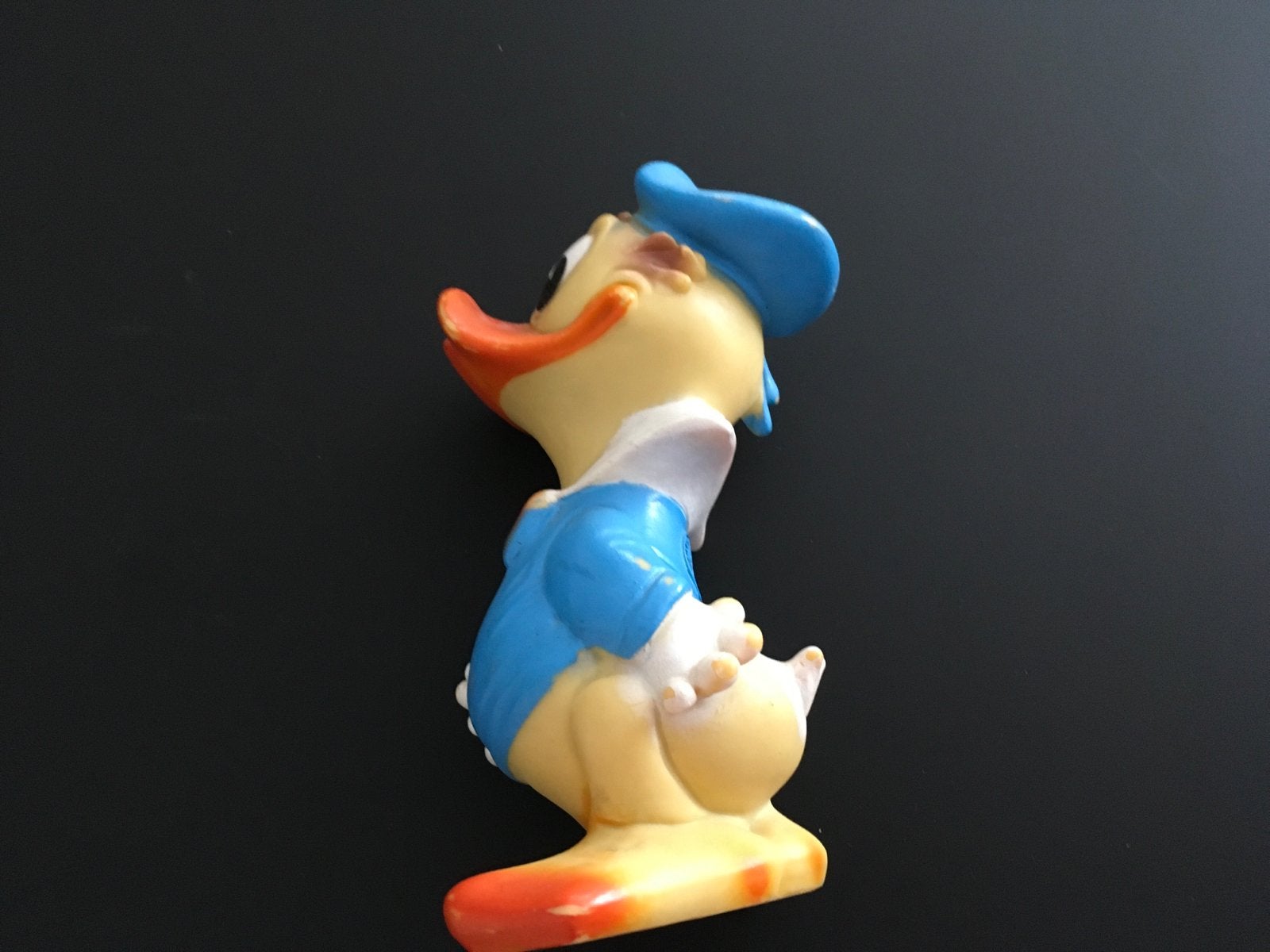 Nog piepende Donald Duck figuur. Jaren 60, Verzamelen, Ophalen of Verzenden, Donald Duck, Gebruikt, Beeldje of Figuurtje