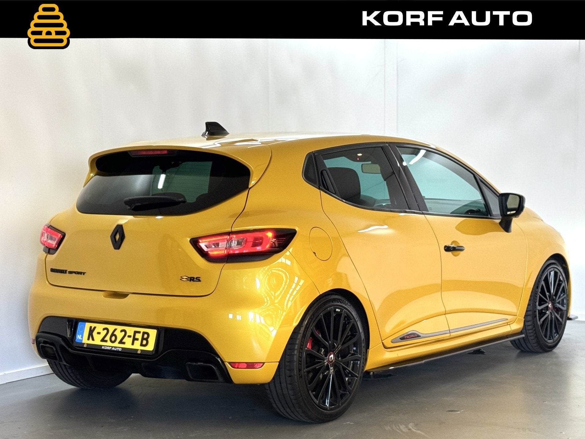 Renault Clio 1.6 R.S. Trophy 220PK / Akrapovic / Keyless / C, Gebruikt, 4 cilinders, Automatische klimaatregeling, Geel