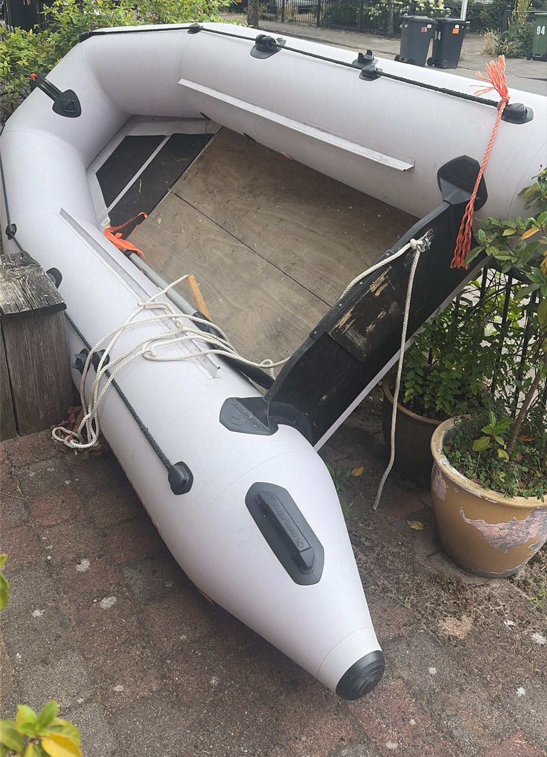 Rubberboot 330, Watersport en Boten, Rubberboten, Ophalen, Gebruikt, Overige brandstoffen, Peddels