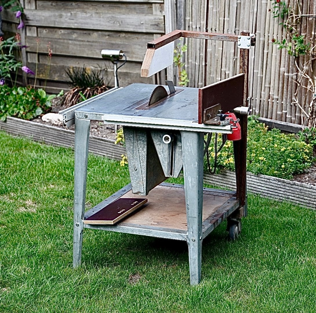 Zaagtafel Cirkelzaag Tafel met 2 Wielen - Gebruikt, Doe-het-zelf en Verbouw, Gereedschap | Zaagmachines, Ophalen, Gebruikt, Cirkelzaag
