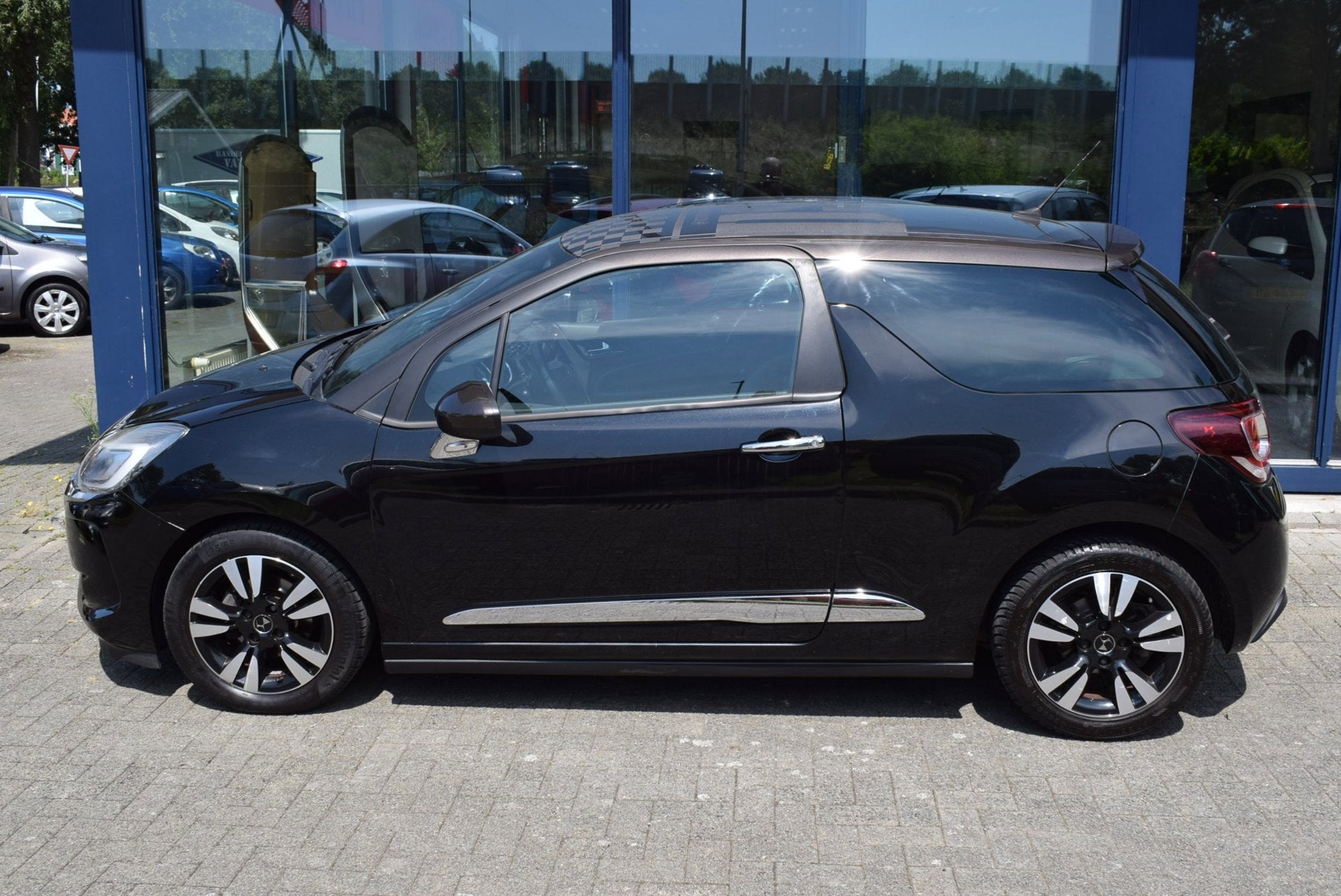 DS 3 1.2 PureTech So Chic, Auto's, Voorwielaandrijving, Leder en Stof, Origineel Nederlands, Bedrijf
