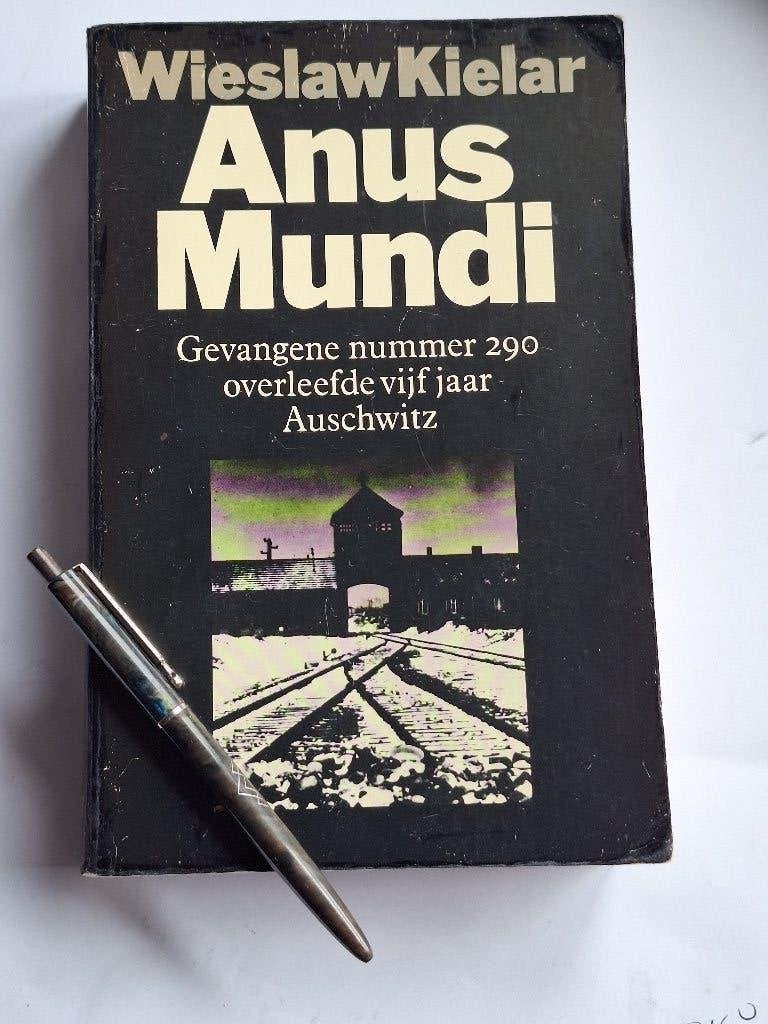 ANUS MUNDI van Wieslaw Kielar, Ophalen of Verzenden, Tweede Wereldoorlog, Gelezen, Overige onderwerpen