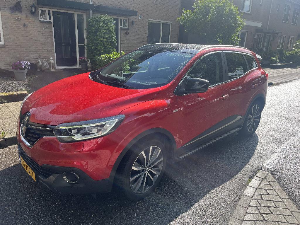 Renault Kadjar TCe 130 Bose EDC Autom/Leder/Panorama/APK, Auto's, Renault, Particulier, Kadjar, ABS, Achteruitrijcamera, Adaptieve lichten