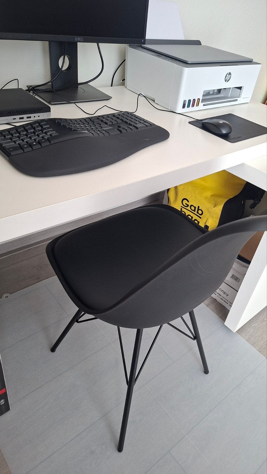 Foto 5 van IKEA Uitschuifbaar Bureau met Stoel - Wit/Zwart