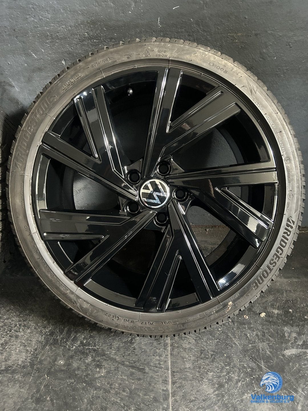6-7mm! Originele VW Golf 8 GTI 5H Bergamo 18 inch zwarte vel, 18 inch, Gebruikt, -, -