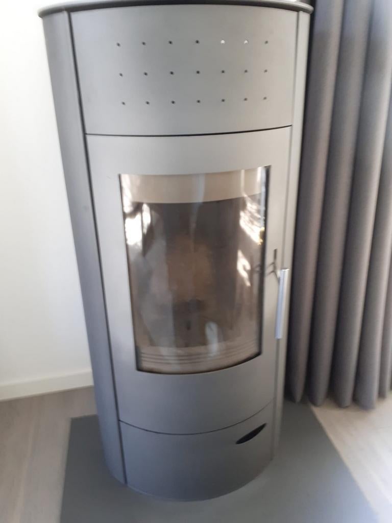 Mambo 2 Houtkachel 6kW - Slechts 3 jaar gebruikt, Huis en Inrichting, Kachels, Zo goed als nieuw, Vrijstaand, Houtkachel, Hout