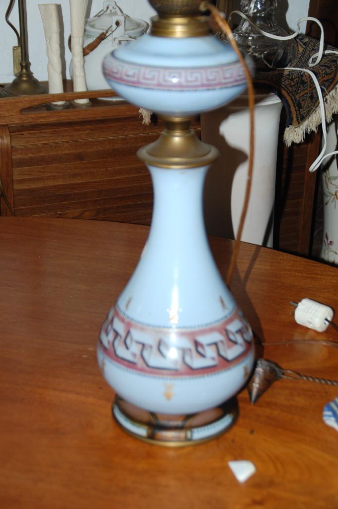 Opaline olielamp elektrisch, Huis en Inrichting, Ophalen of Verzenden, Minder dan 50 cm