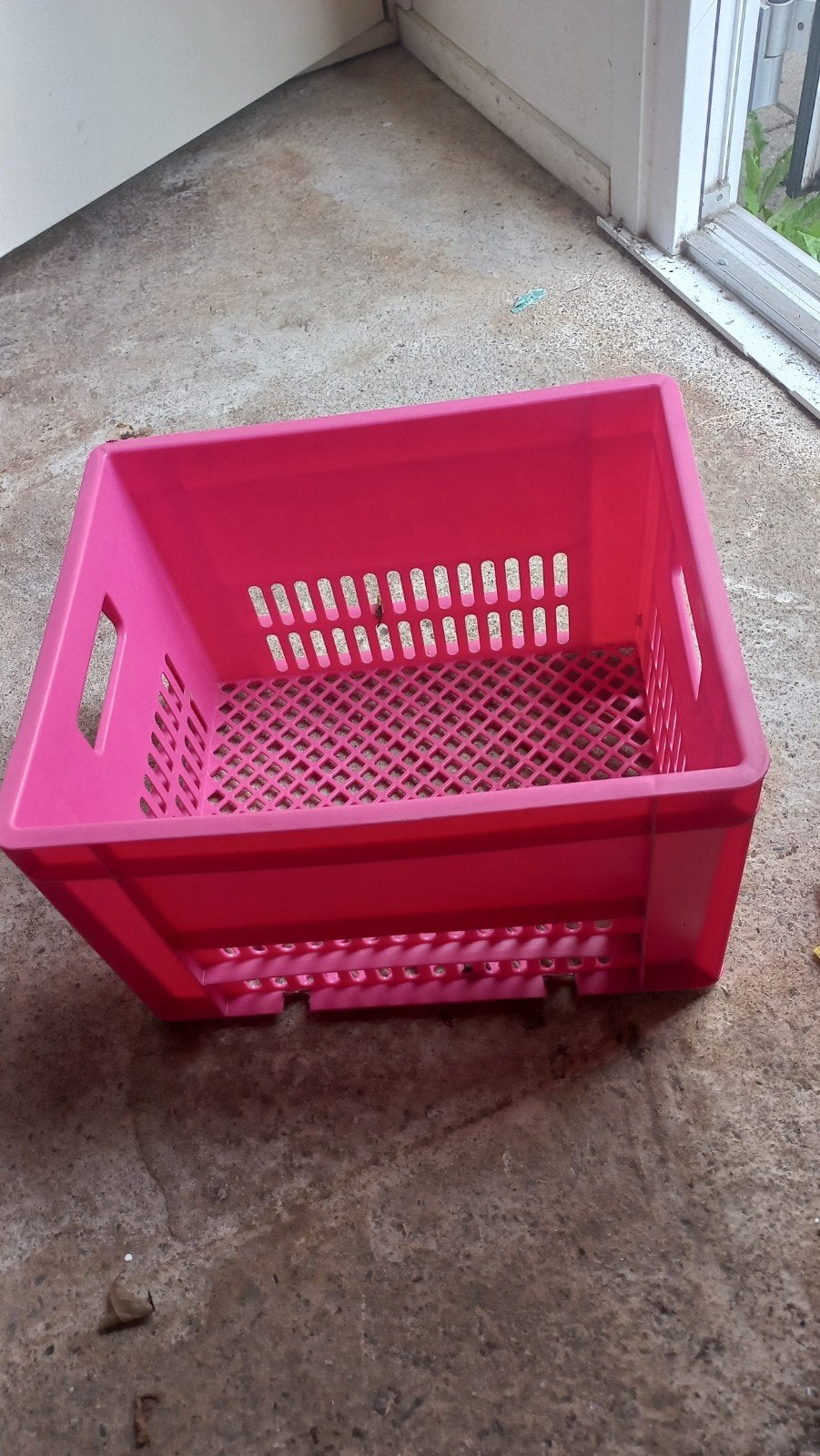 Mooie roze fietskrat voorop of achterop de fiets, Ophalen, Gebruikt, Overige typen, Minder dan 20 kg