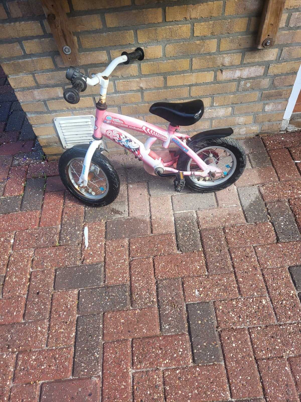 Roze kinderfietsje, ideaal voor de eerste fietservaring, Terugtraprem, Gebruikt, Onbekend, Ophalen of Verzenden