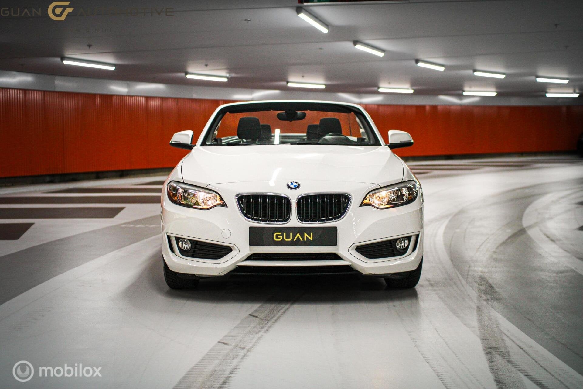 BMW 2-serie Cabrio 218i, Auto's, Gebruikt, Cabriolet, 4 stoelen, Wit