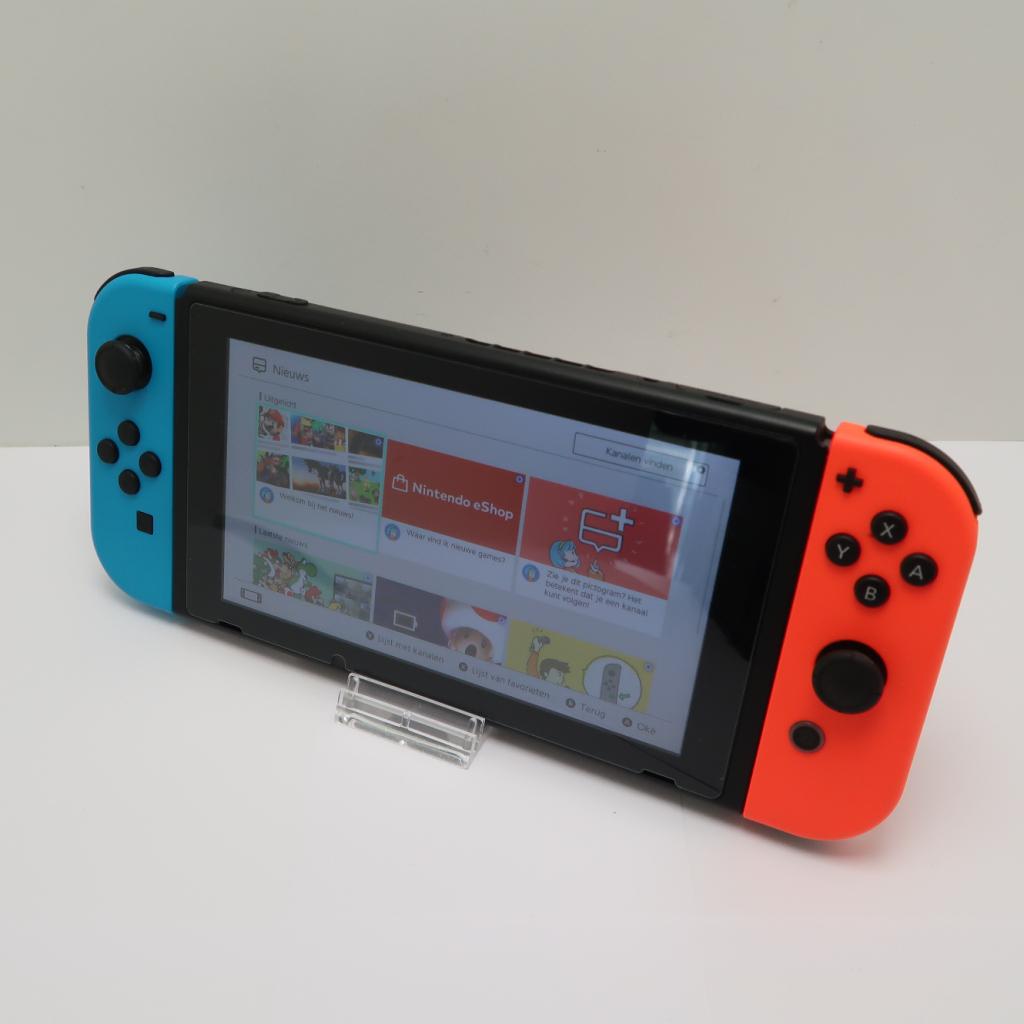 Nintendo Switch Red / Blue 32GB | in Nette Staat, Spelcomputers en Games, Spelcomputers | Nintendo Switch, Niet ingevuld, Zo goed als nieuw