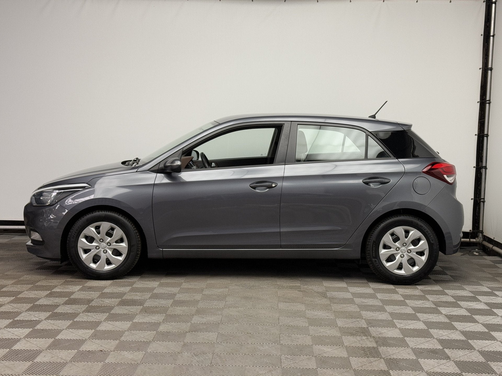 Hyundai i20 1.2 LP i-Drive Cool 5-drs Airco NL Auto, Auto's, 4 cilinders, Met garantie (alle), Origineel Nederlands, Bedrijf