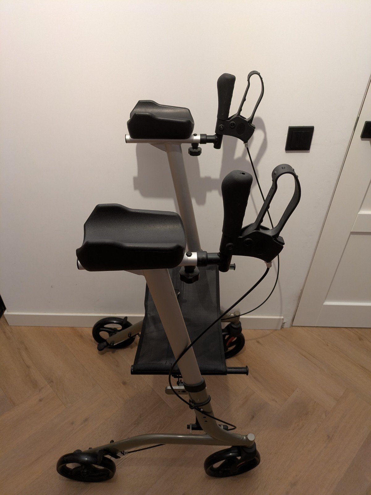 rollator armschaal, Diversen, Ophalen, Opvouwbaar, Zo goed als nieuw